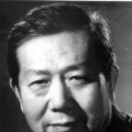 ”3除了郭柯宇，《苍山》其他演员几乎都是素人演员，一开始她也曾担心，电影是个集体创作，不能自己沉浸其中，但忽略周遭的可能。