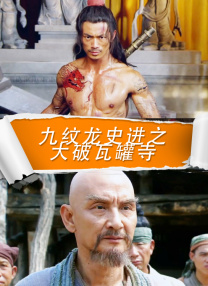 举手投足间尽显优雅，难得展现性感一面的李若彤，女人味十足。